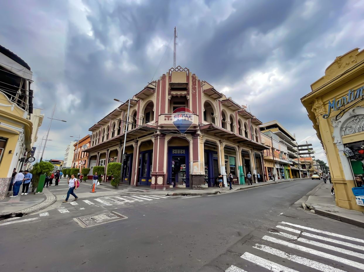 3 COMMERCIAL SPACES IN CENTRO HISTORICO SAN SALVADOR