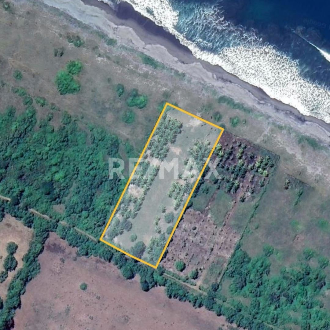 Beachfront lot for sale