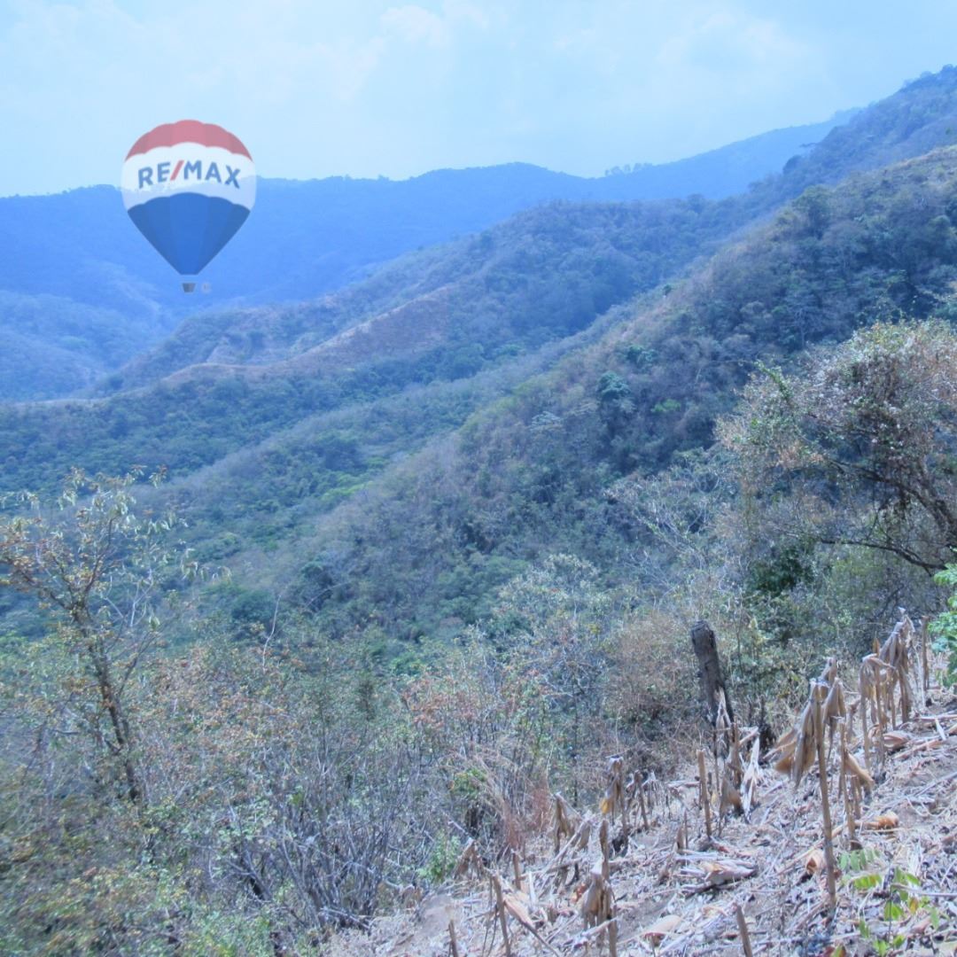 Three Marias Land Armenia Sonsonate