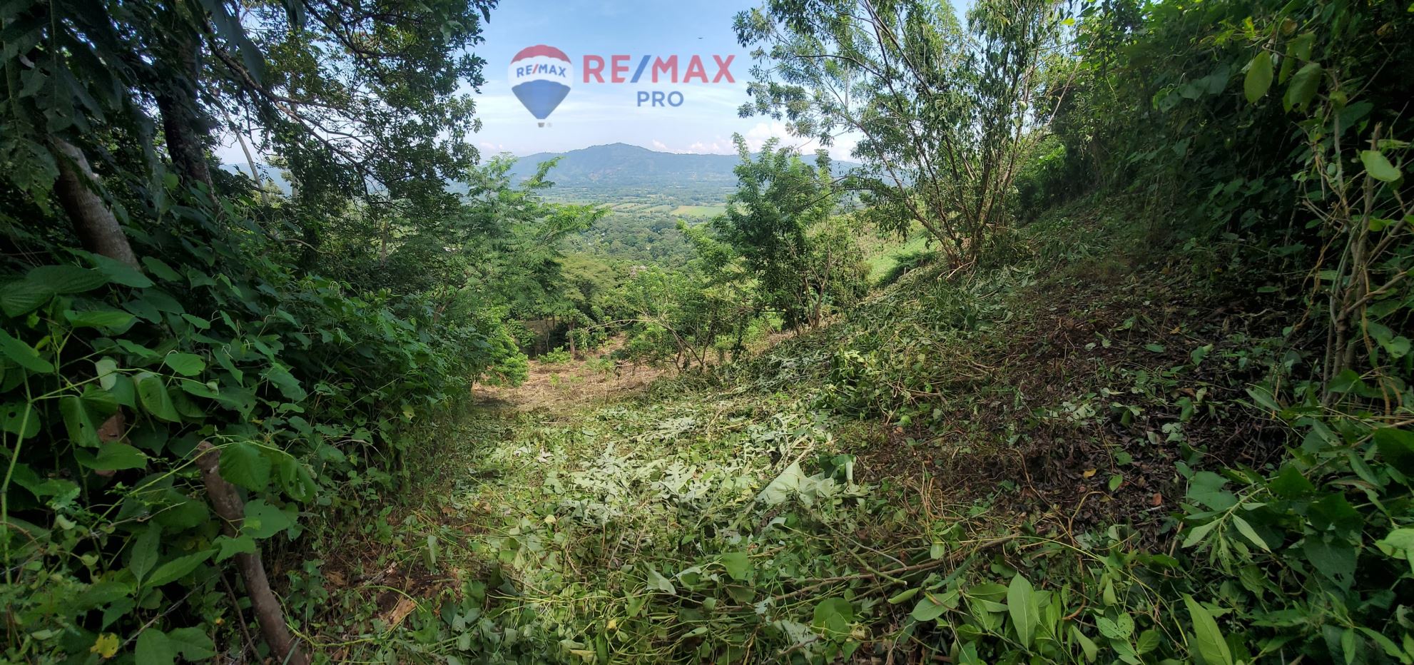 For sale! 1 Acre lot with a beautiful view of the surrounding towns