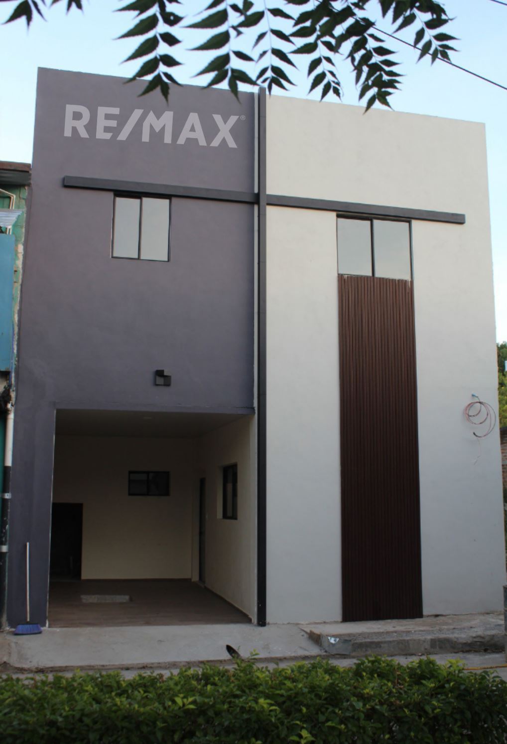 NEW HOUSE FOR SALE RESIDENTIAL SAN FERNANDO