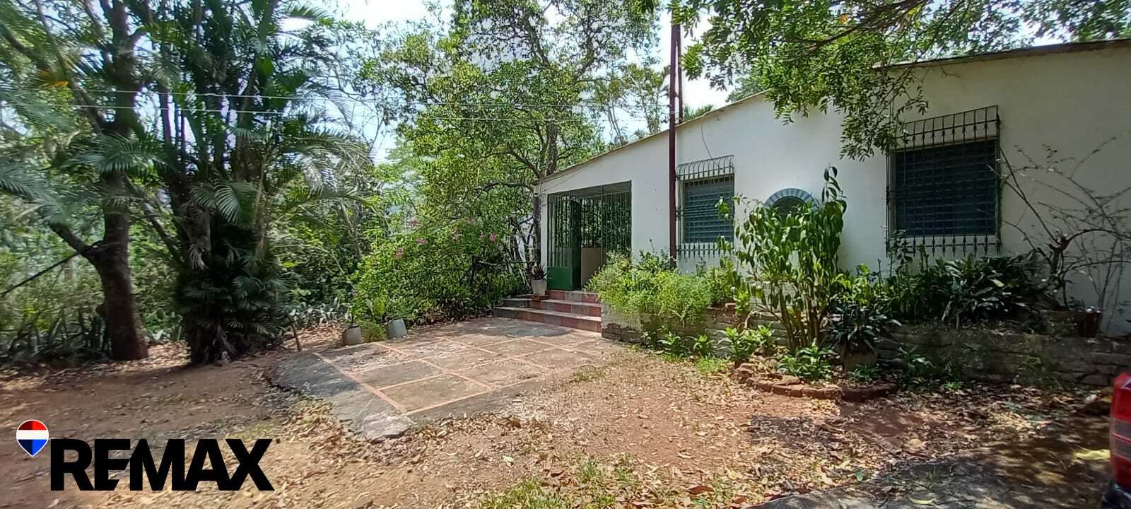 FINCA IN SANTA ANA WITH EXCELLENT LOCATION