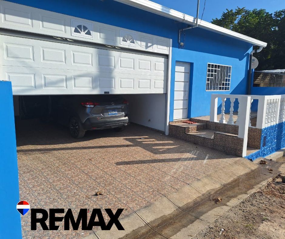 Beautiful newly built house in Santa Ana