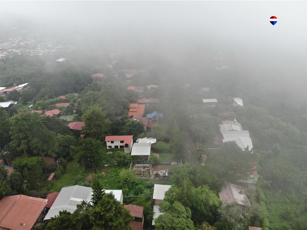 LOT FOR SALE IN LOS NARANJOS