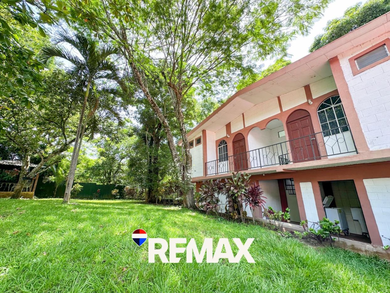 Multi-Use Retreat Property on Scenic Route to Suchitoto for Sale