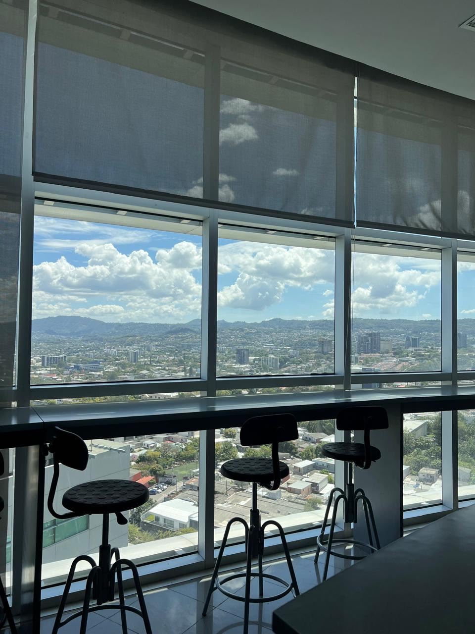 located on the 15th floor of Torre Futura