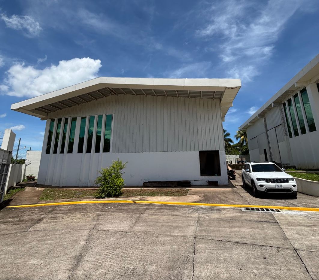 Warehouse for rent with office in San Miguel