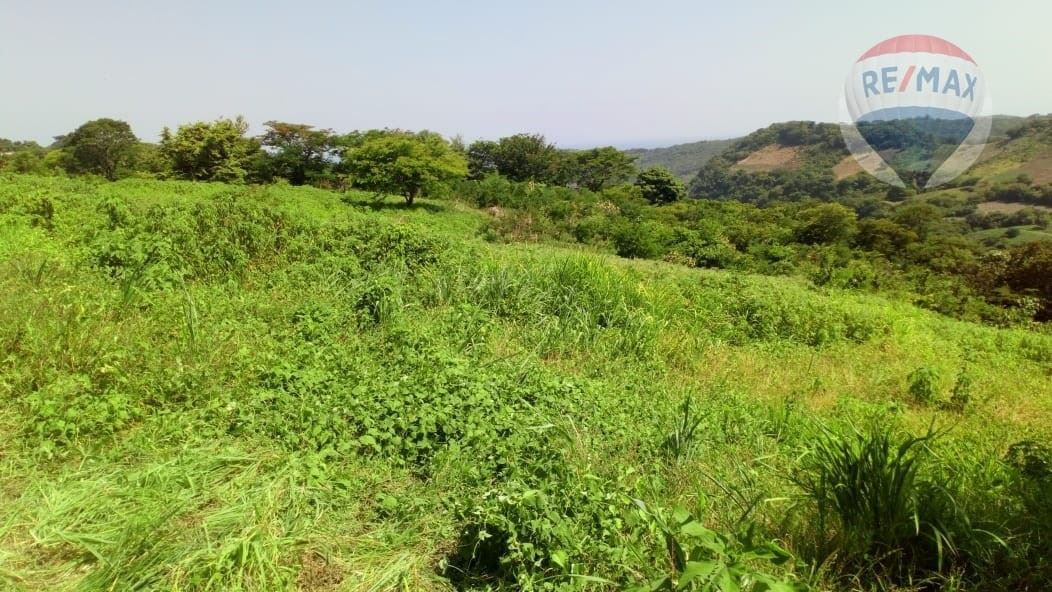 Spectacular property  in Tamanique La Libertad - for investment in tourism projects