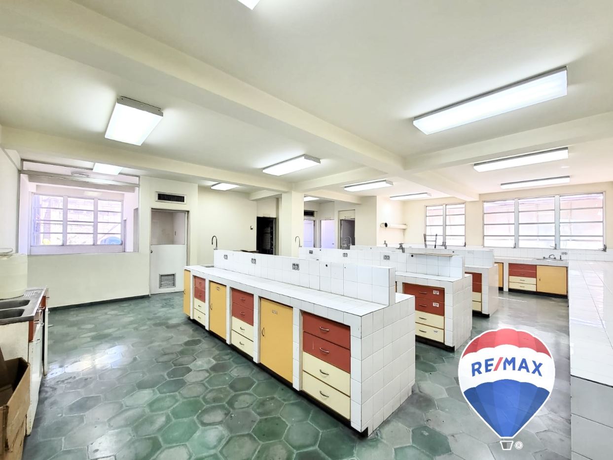 Edificio en Venta tipo Institucional en Parque Industrial y Comercial Desarrollo