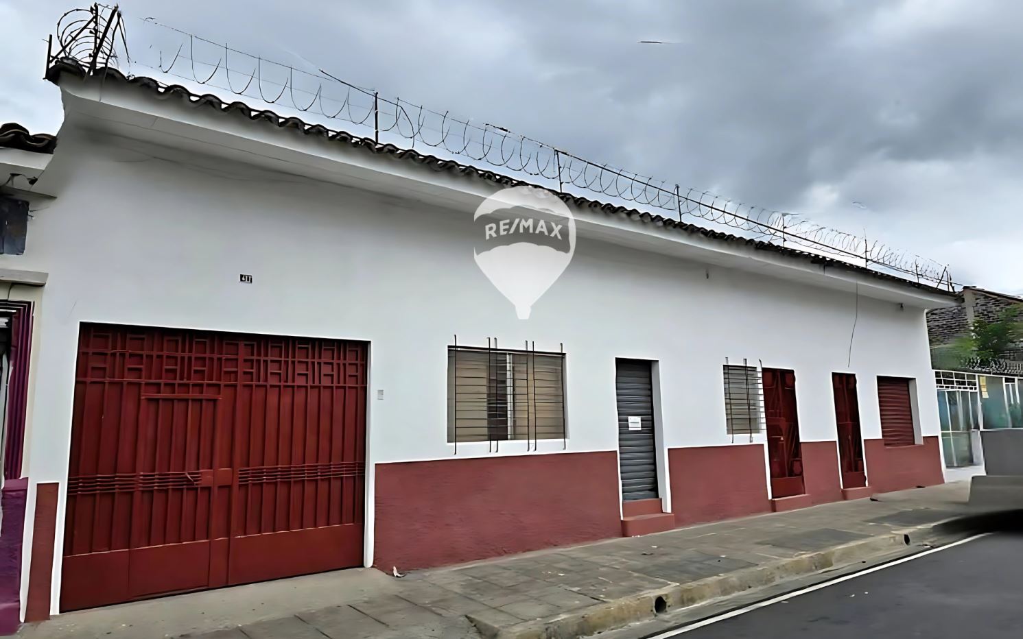 Alquiler de Casa Estilo Colonial con vocación comercial o residencial.