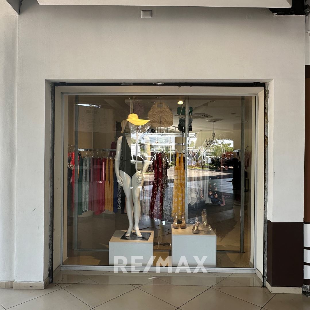 Commercial Space for rent al Plaza L´arista Sonsonate A01