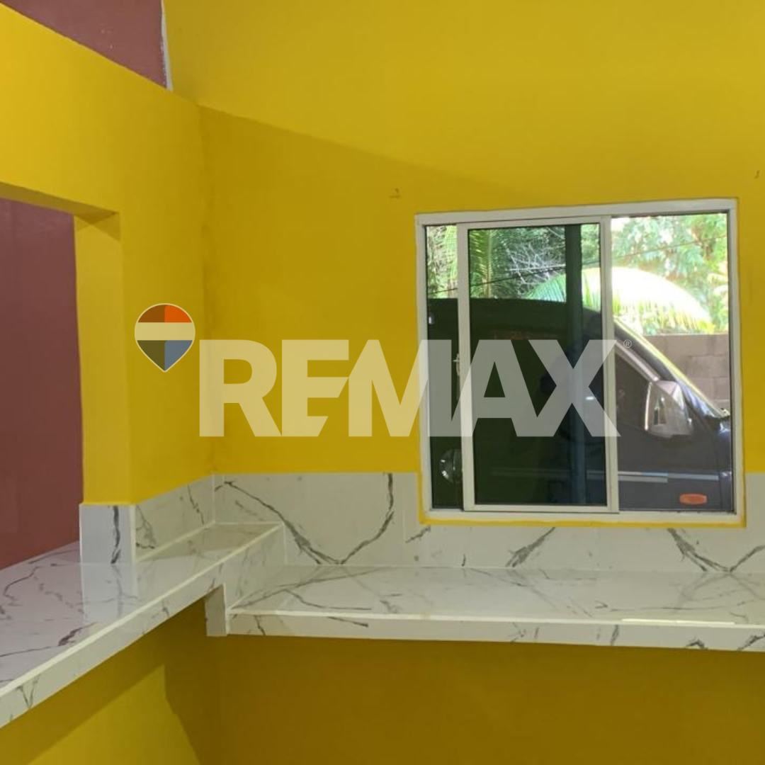 VENDO CASA CON AMPLIO TERRENO EN PLAYA EL AMATAL A SOLO 5 MINUTOS DEL MAR