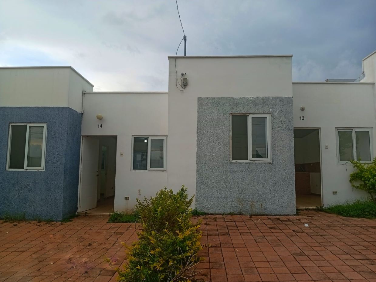Spacious double-family house for rent in Ciudad Marsella