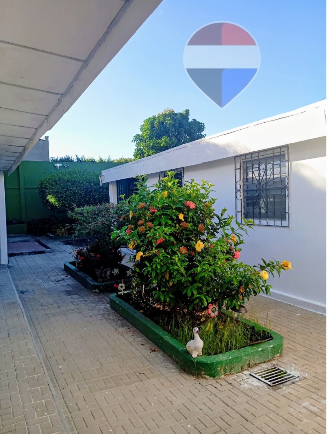 HOUSE FOR RENT. COLONIA LOMA ALTA. SANTA ANA