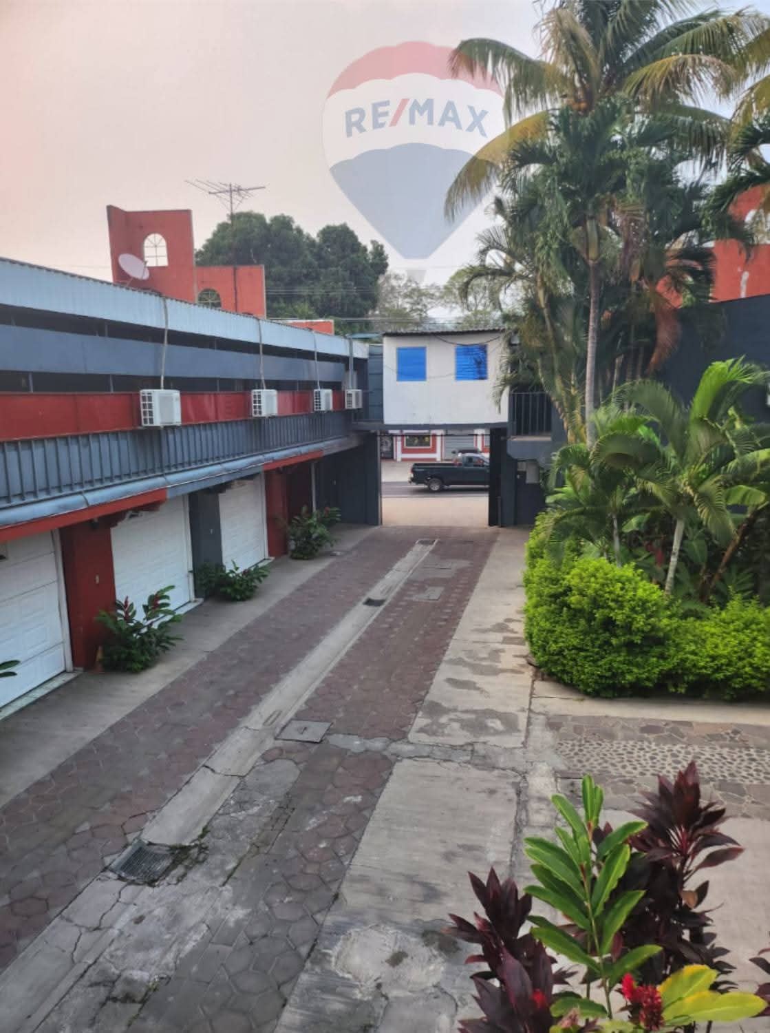 HOTEL CARIBE FOR SALE. SANTA ANA