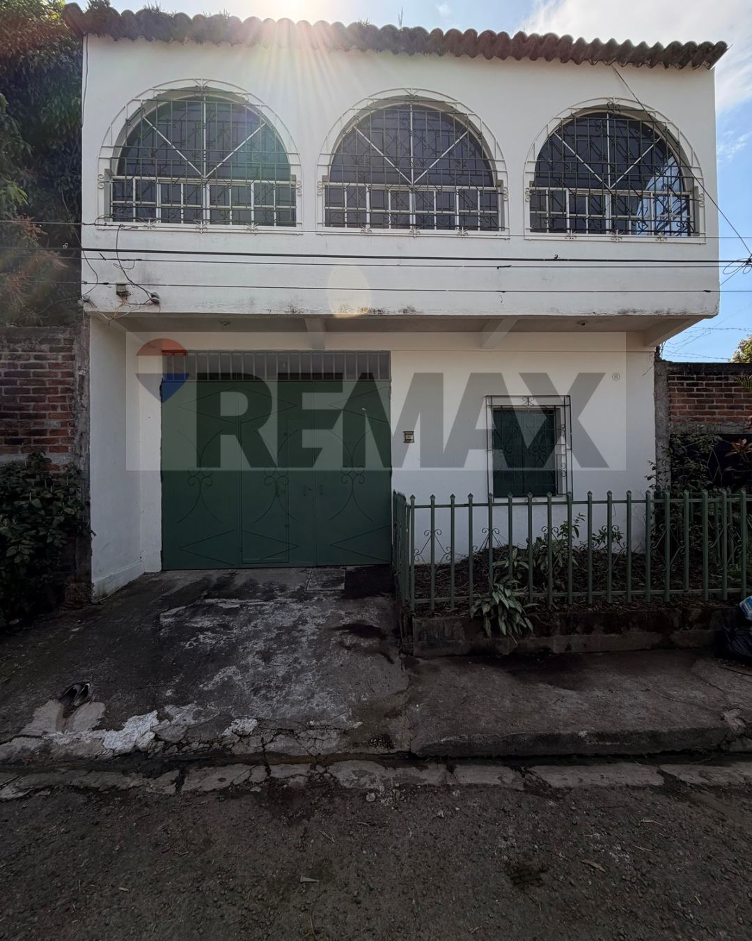 HOUSE FOR SALE IN LOURDES