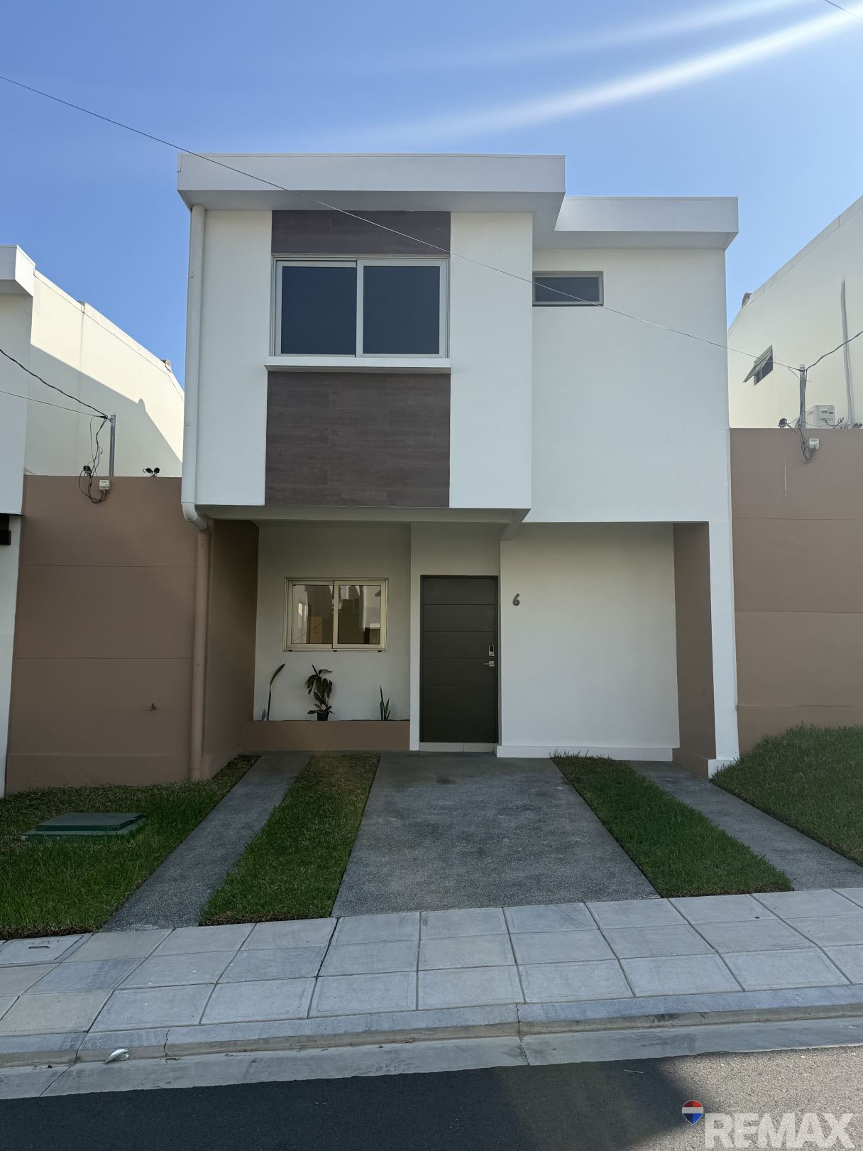 RENTAL OF RESIDENTIAL HOUSE LAS PÉRGOLAS