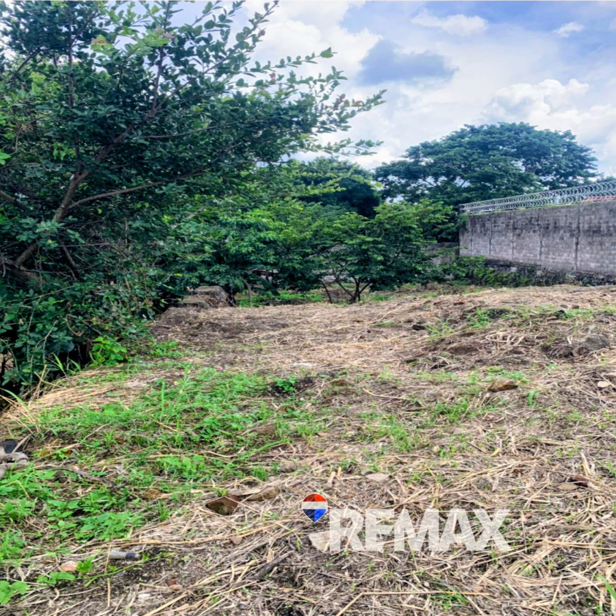 LOT FOR SALE IN LUIS GONZAGA SUBDIVISIÓN. SANTA ANA