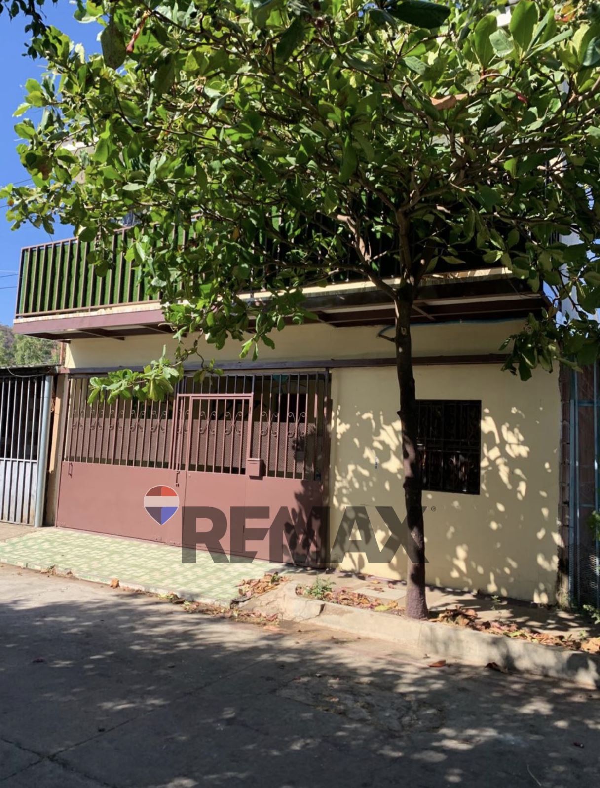 Cozy two-level house located at the end of Santa Ana Norte