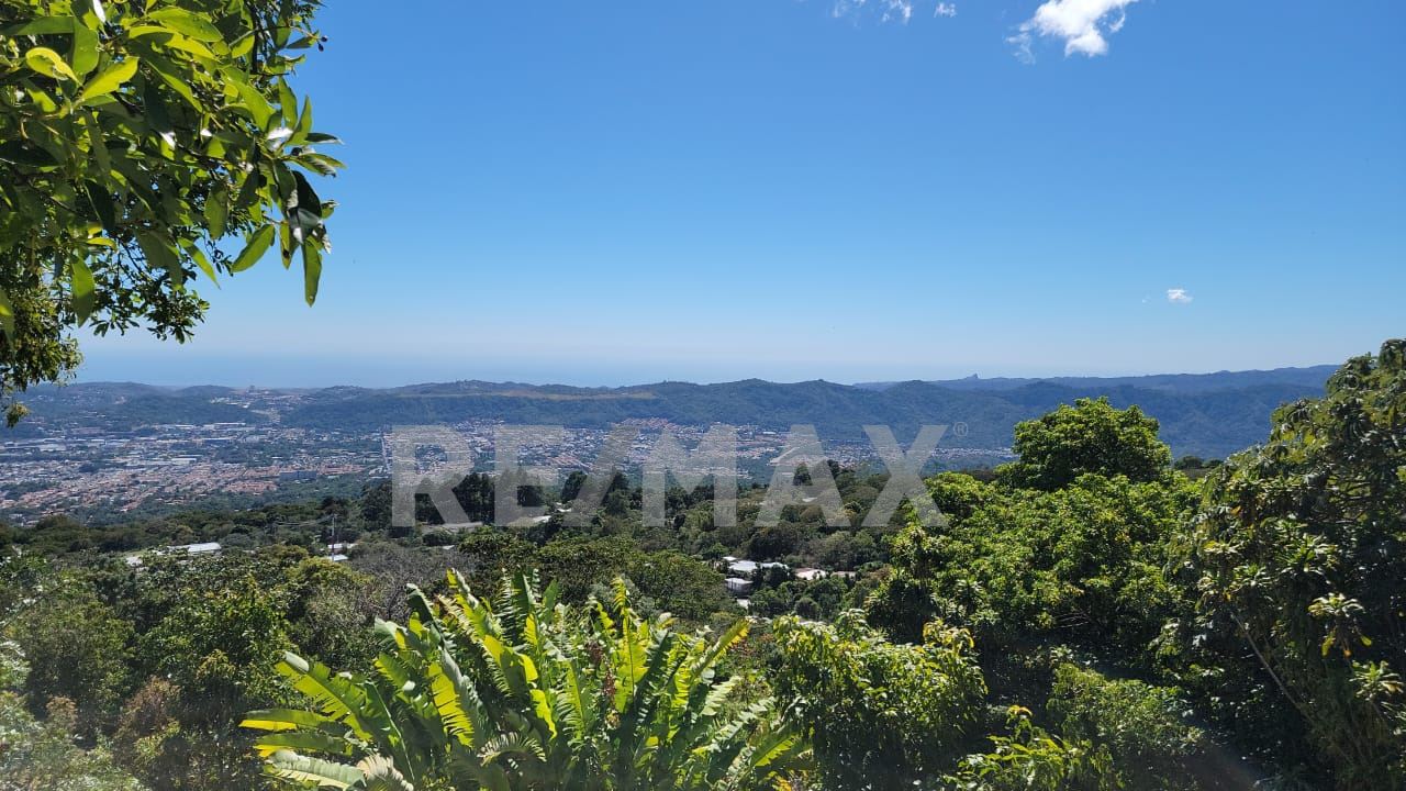 Strategic Opportunity in El Boquerón: 2 Blocks with High Development Potential.