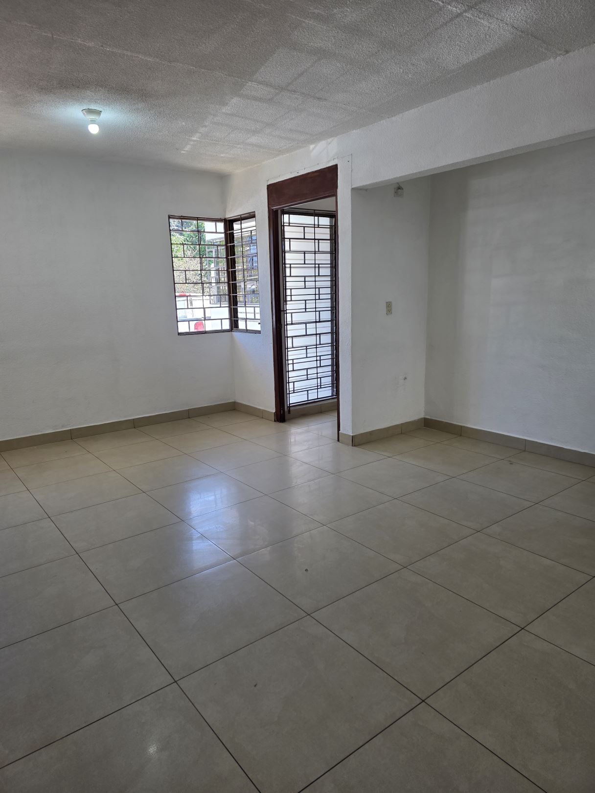 Commercial Space for Rent or Sale – Colonia Escalón