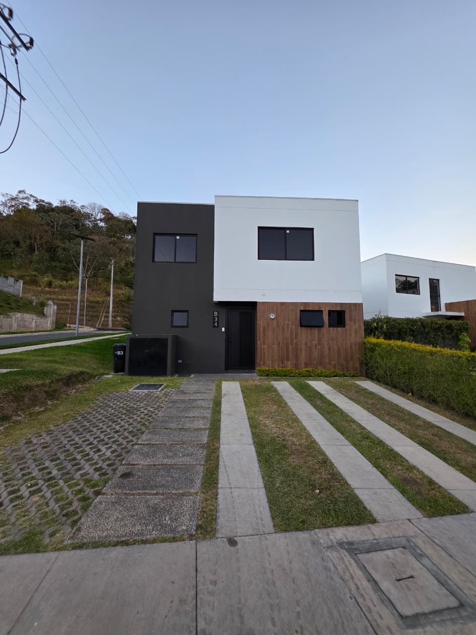 HOUSE FOR RENT IN PORTALES DEL BOSQUE - NUEVO CUSCATLÁN