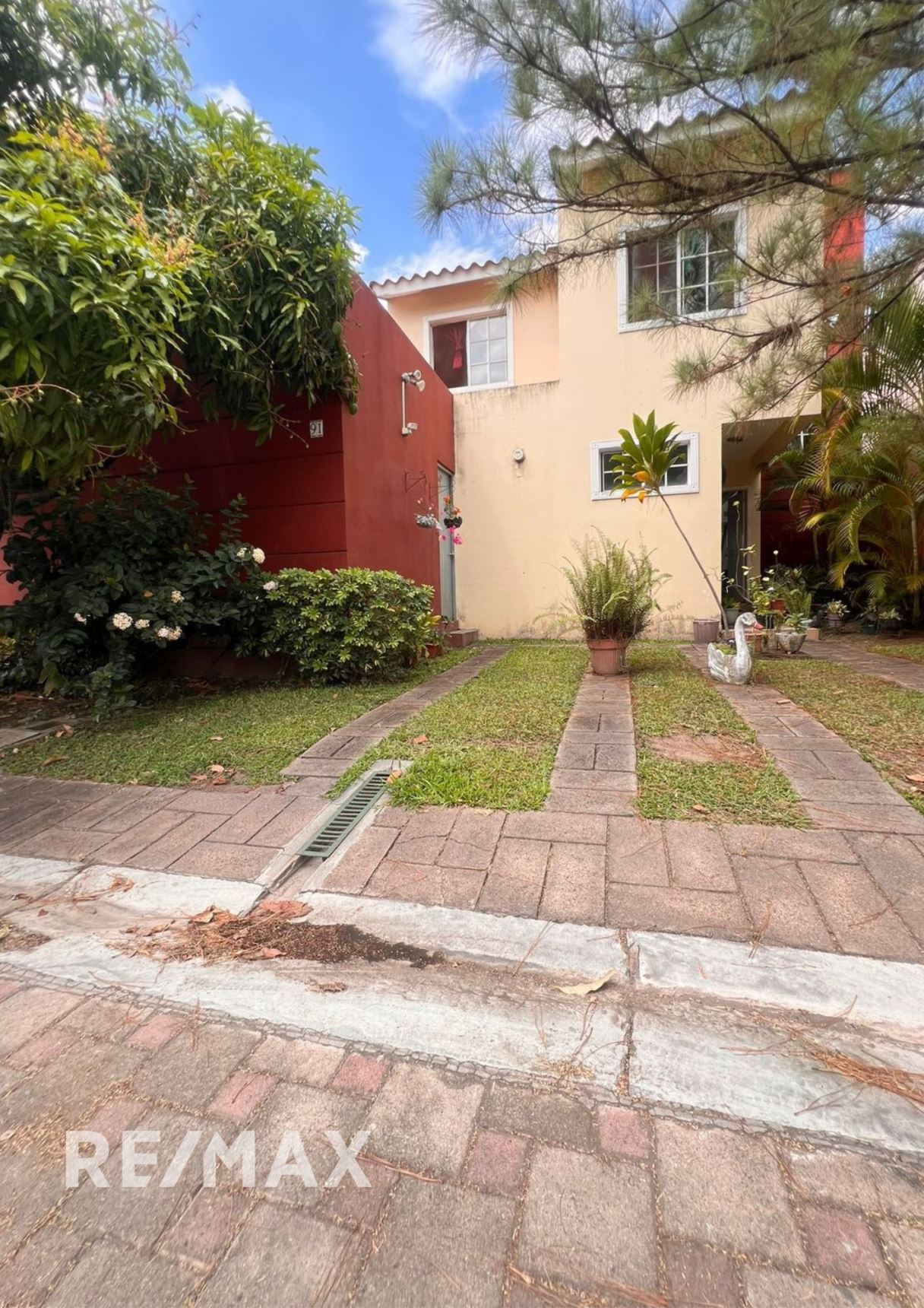 House for Sale – Las Arboledas