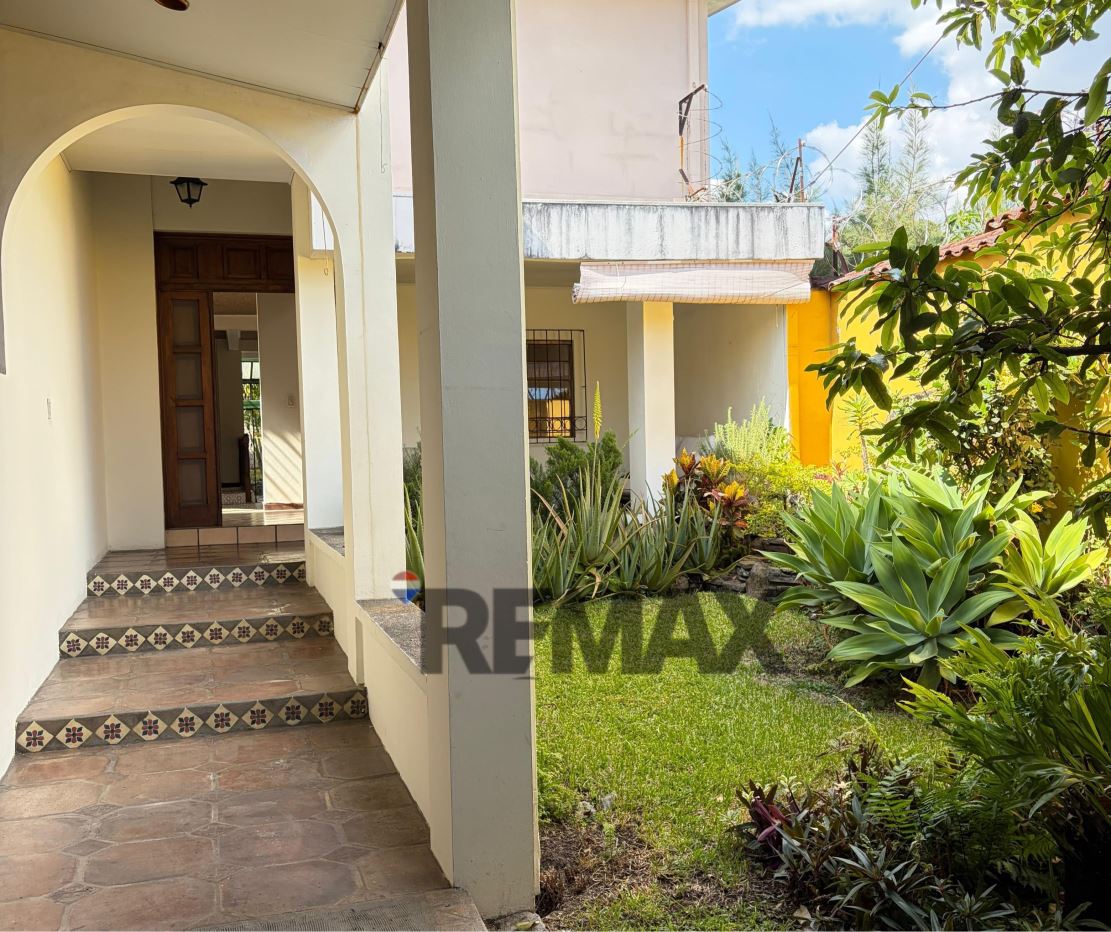 FOR LEASE GREAT HOUSE IN RESIDENTIAL UTILA.