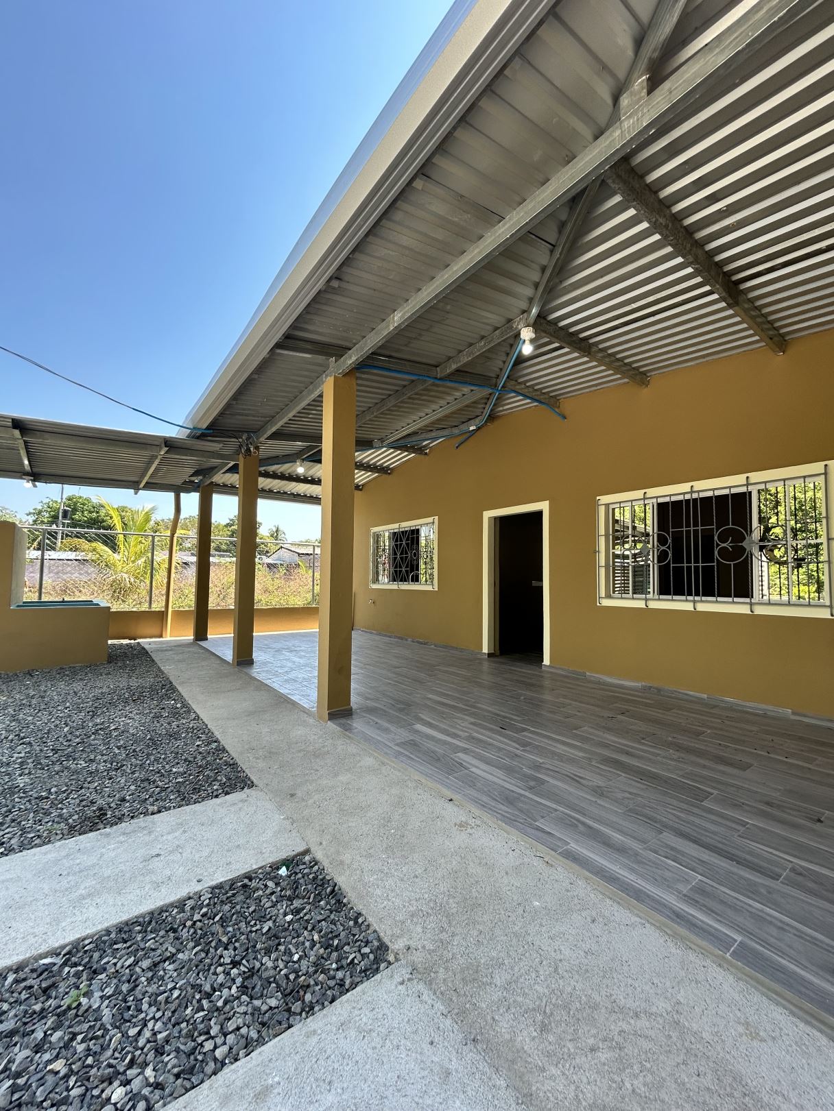 NEW PROPERTY READY TO MOVE IN