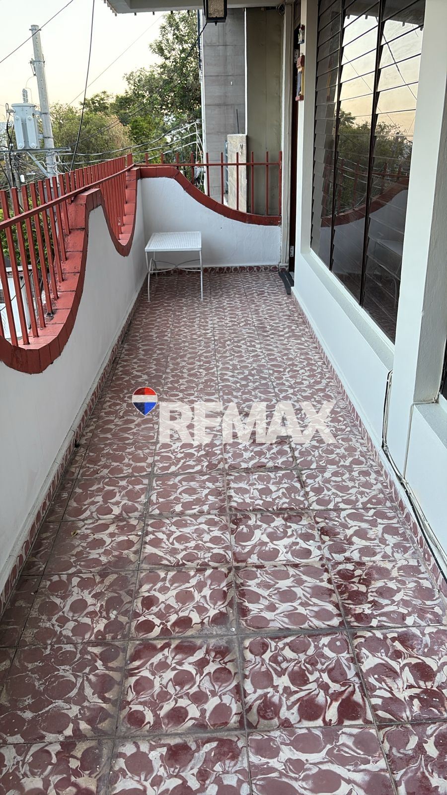 FURNISHED APARTMENT FOR RENT. SECOND FLOOR