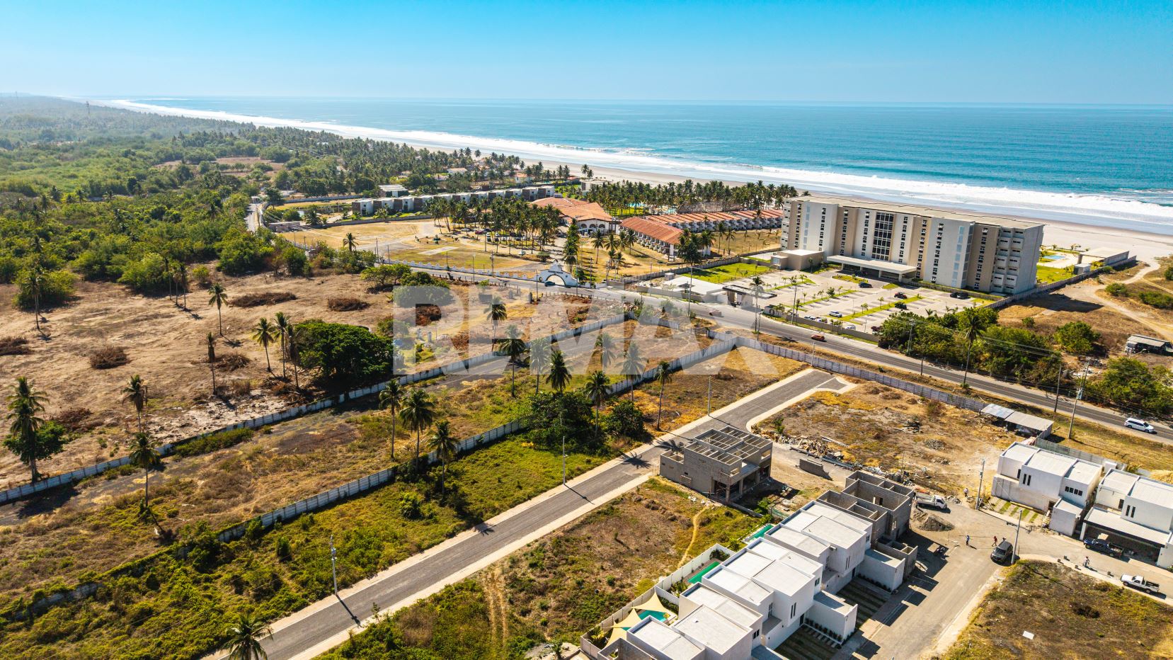 LAND FOR SALE. GOLDEN LAKE