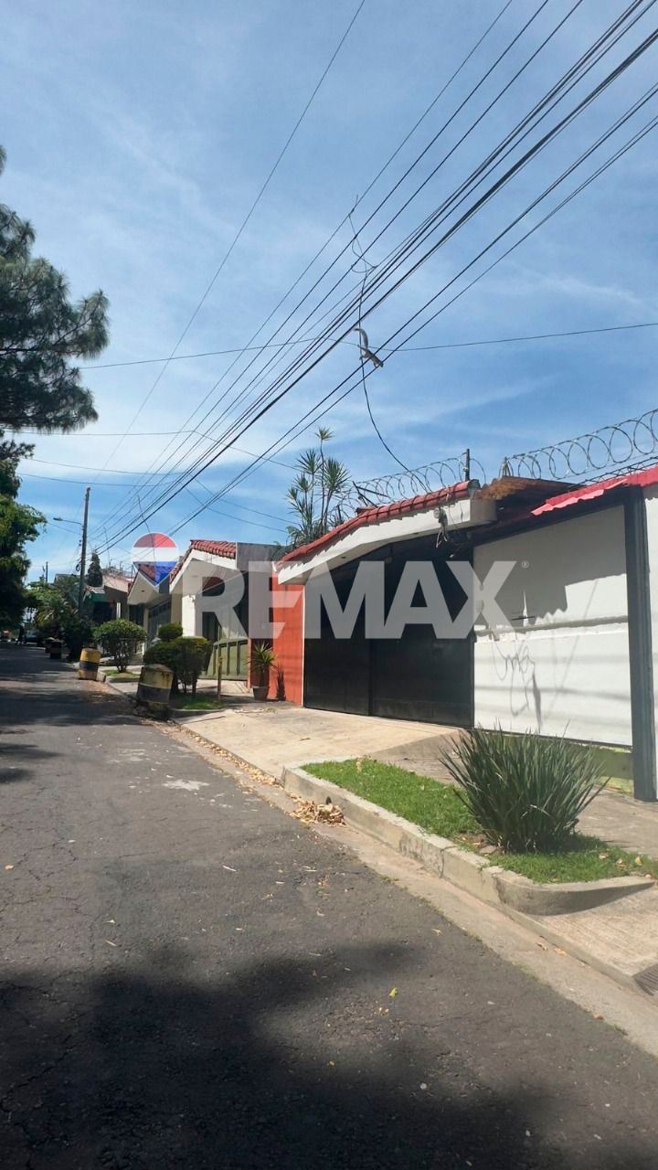 Spacious House for Rent in Jardines de Merliot!