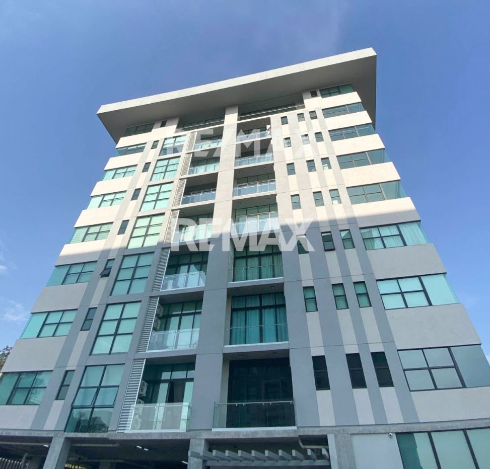 MODERN APARTMENT FOR LEASE PARK TOWER (SANTA ELENA)