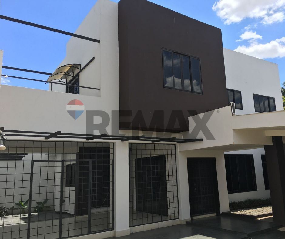 Modern House in a Classico Neighborhood in San Miguel. Closet to everything