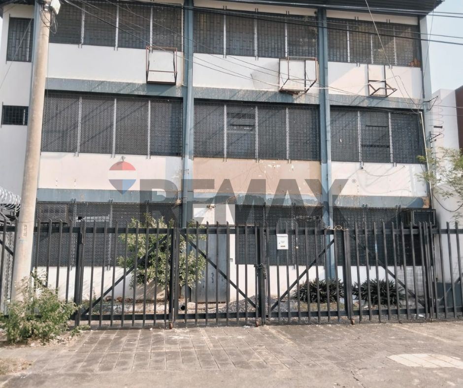 Commercial building