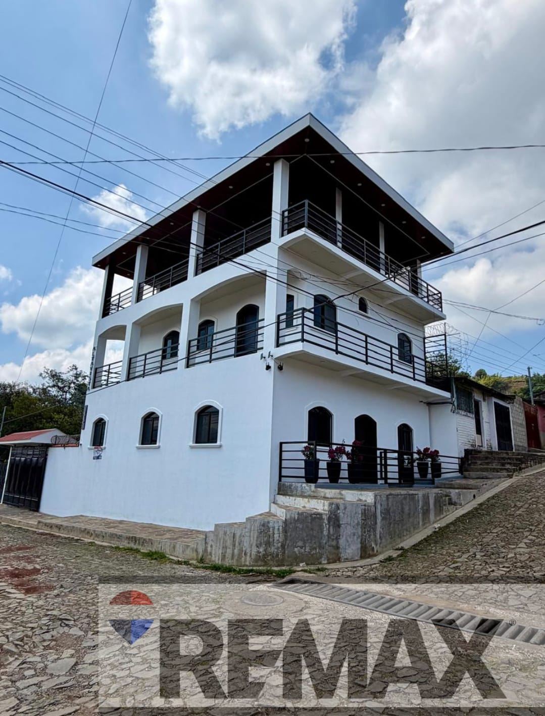 BEAUTIFUL HOUSE FOR SALE IN THE HEART OF ATACO