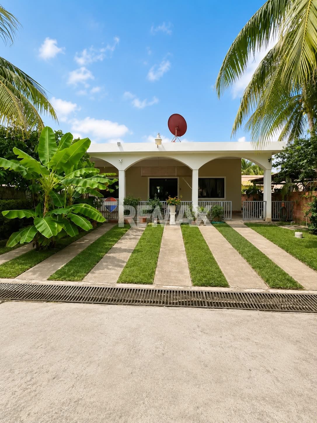 Beach House for Sale in Residencial Islas de San Blas – Surf City